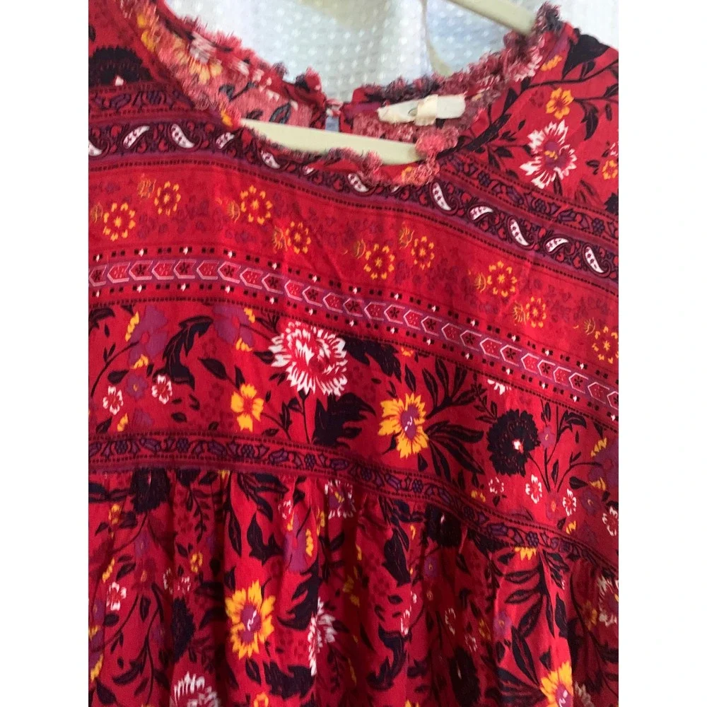 Easel Red Floral Paisley Babydoll Tunic Top Frayed Neck 3/4 Sleeve Womens Medium - Picture 3 of 10